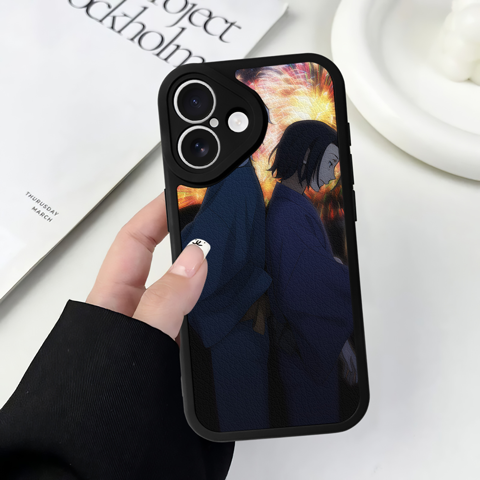 （画像用） 文豪ストレイドッグス Bungo Stray Dogs 【iPhone 16シリーズ対応】シリコンスマホケース（レザー調） 材質：シリコン